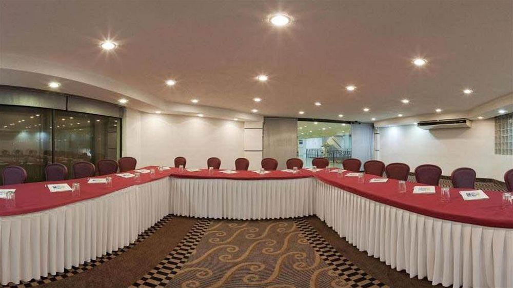 Holiday Inn Express Toluca By Ihg Extérieur photo