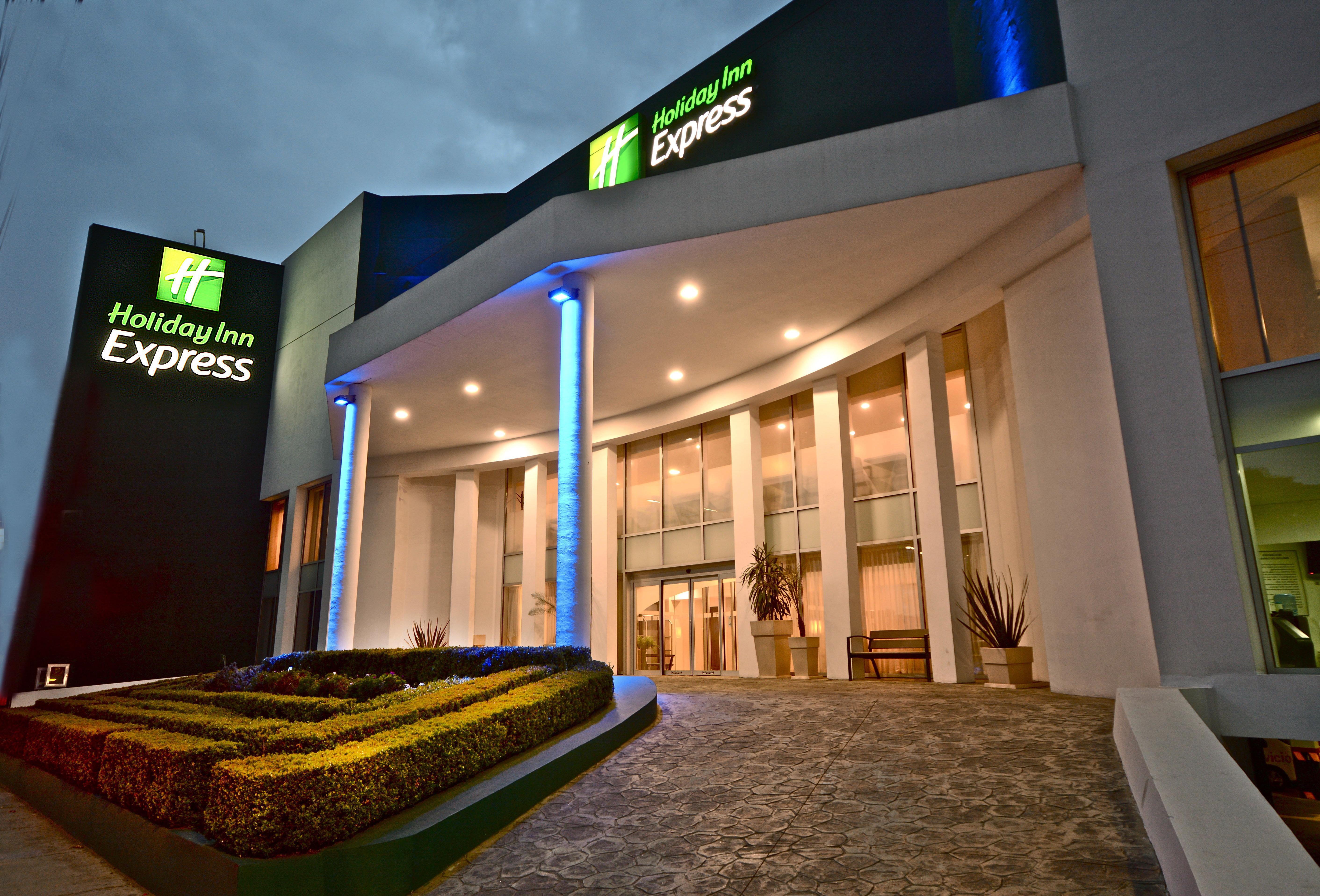 Holiday Inn Express Toluca By Ihg Extérieur photo